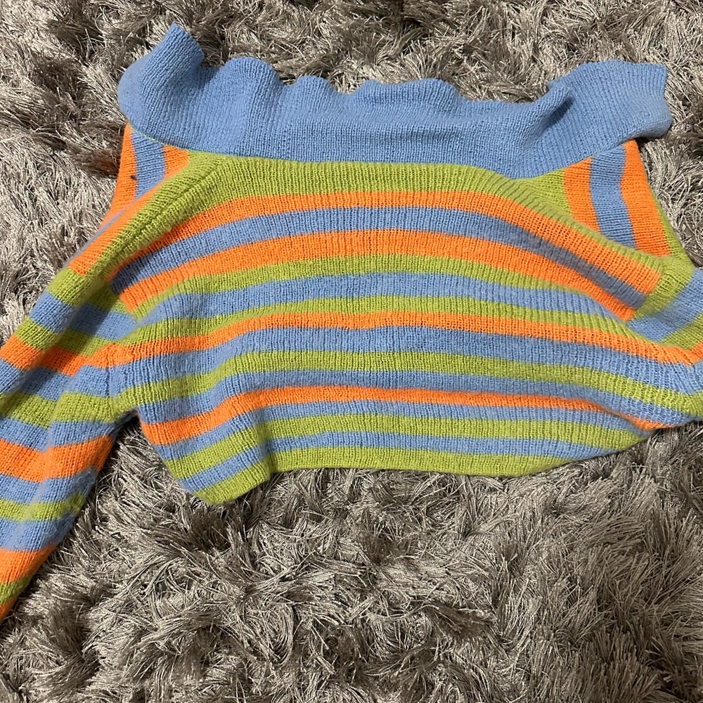 Sweater - Picture 2 of 2